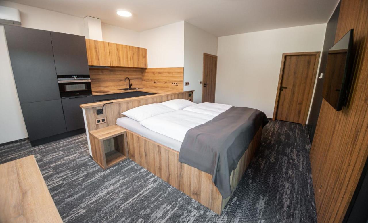 Hotel Kras يدوفنيتسيه المظهر الخارجي الصورة
