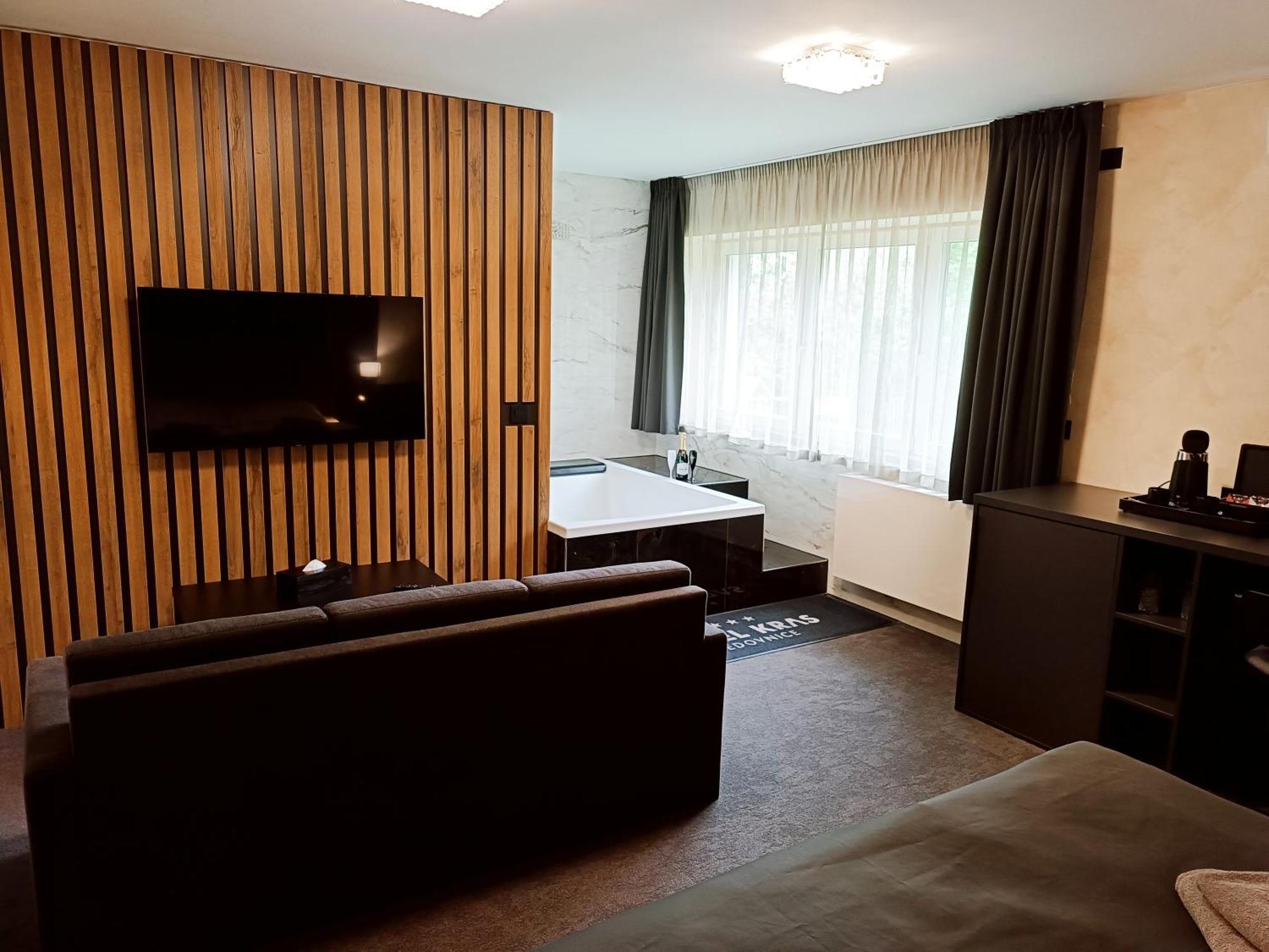Hotel Kras يدوفنيتسيه المظهر الخارجي الصورة