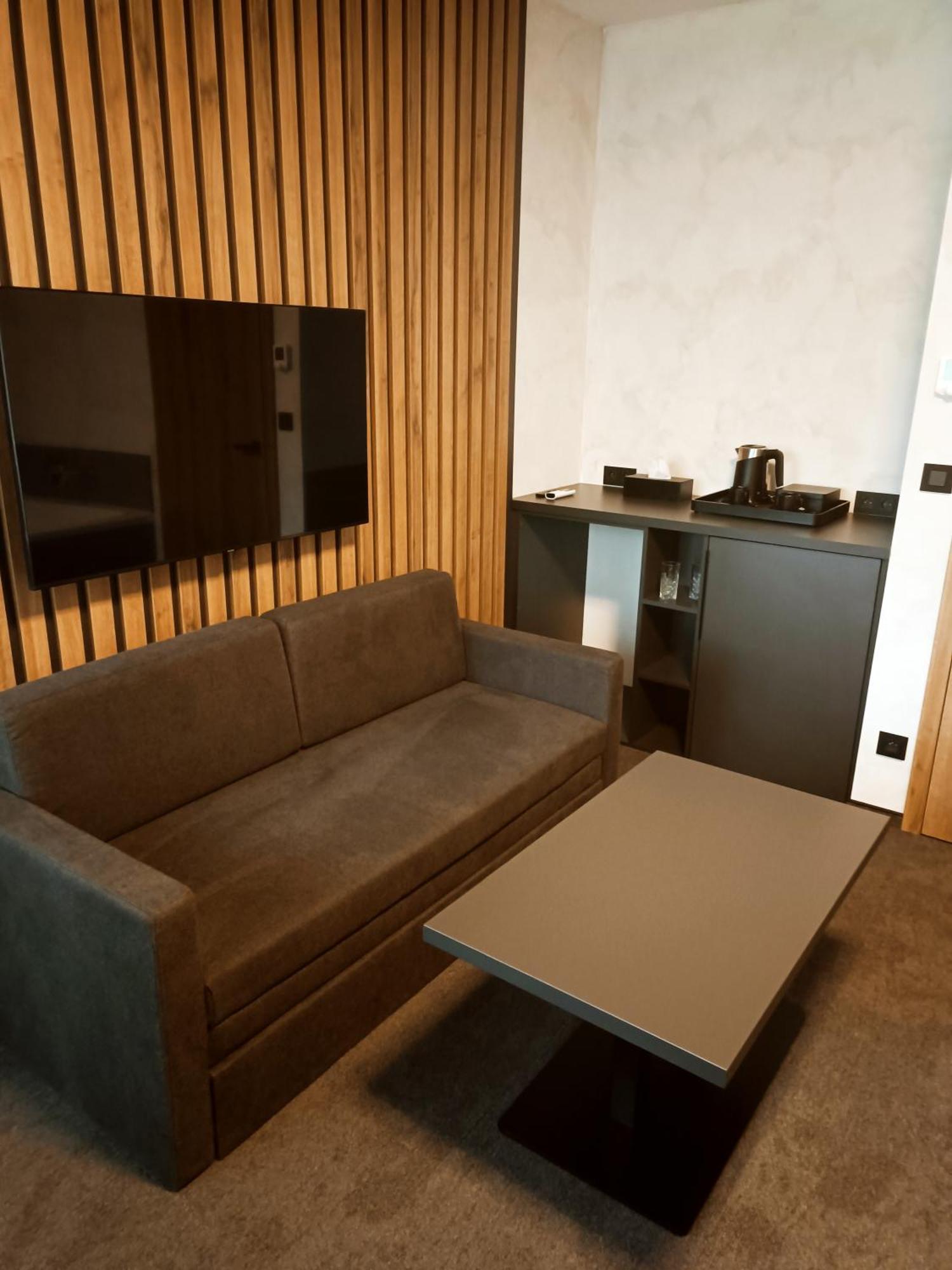 Hotel Kras يدوفنيتسيه المظهر الخارجي الصورة